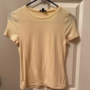 Express buttercup Short Sleeve Tee